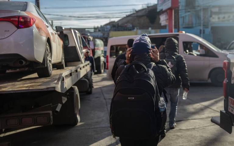 Migrantes reciben apoyo de autoridades dormir n en Mata de